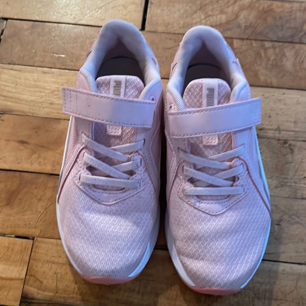 Girls Puma sneakers